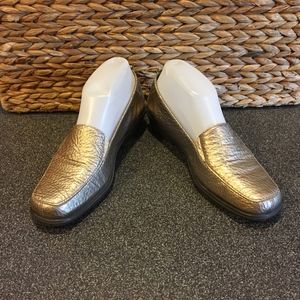 The Flexx Gold Textured-look Slip-on Shoes